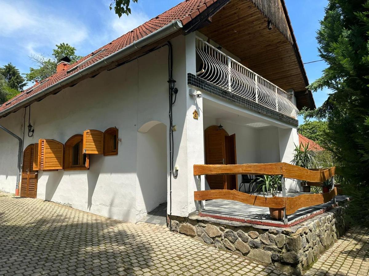 Parraghegy Apartman Villa Zalaszanto ภายนอก รูปภาพ
